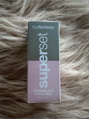 ToyFactory Superset Hyaluronic Acid Setting Spray - 1.04 fl oz/30ml